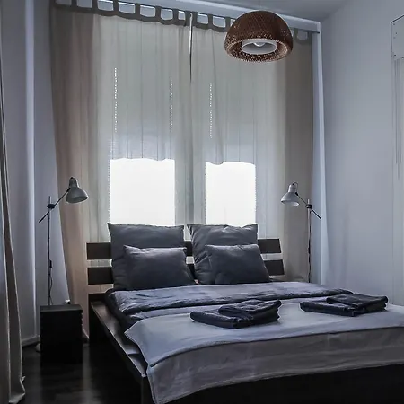 Stylowy Park Wawrzyniaka アパート *