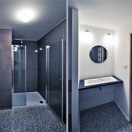 Stylowy Park Wawrzyniaka アパート *