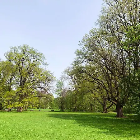 Stylowy Park Wawrzyniaka アパート *