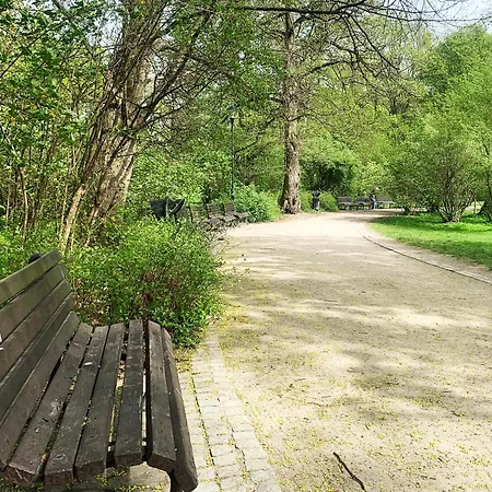 Stylowy Park Wawrzyniaka アパート *